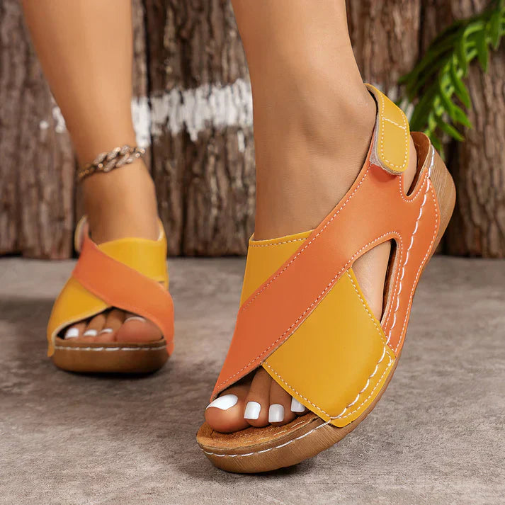 Carla - Orthopedic sandals with slanted heel