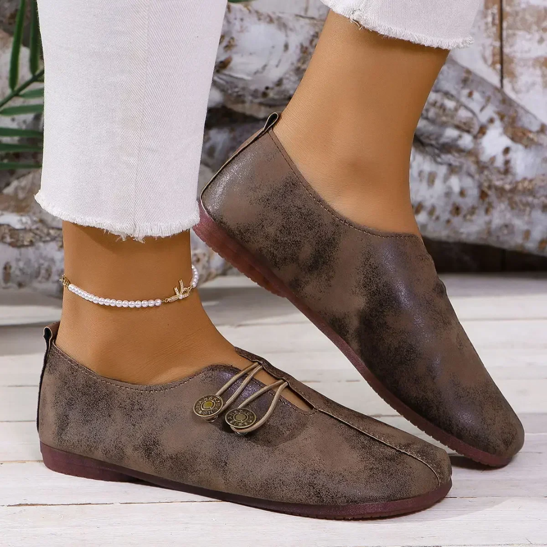 Aliisa™ | Suede loafers that move with you