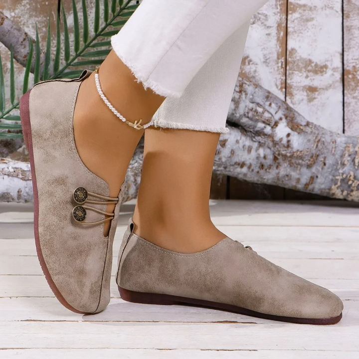 Aliisa™ | Suede loafers that move with you